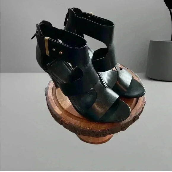 Cole  Haan Black Leather Strappy Sandals Size 6 Gold Trim Great Condition - Picture 3 of 8
